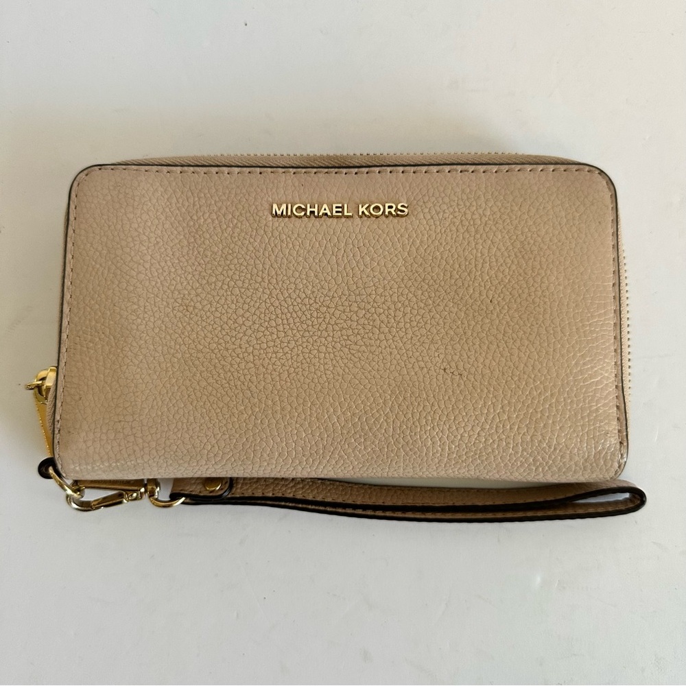 Michael Kors Zip Around Wristlet Wallet Blush Pink Pebbled Leather‎